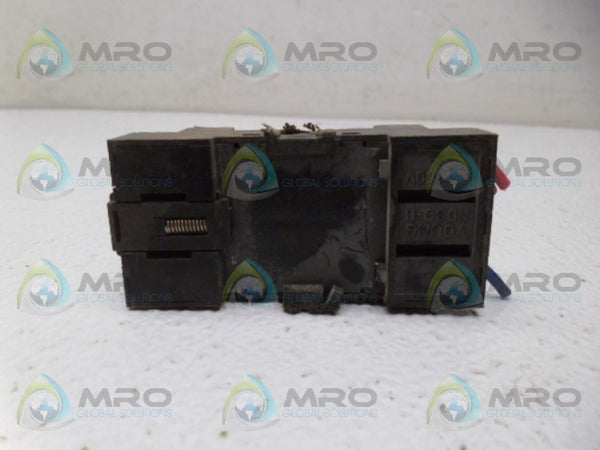 YOUNG NDSQ-11 RELAY SOCKET  UNMP