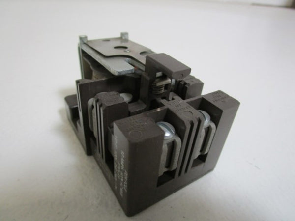 CUTLER-HAMMER RELAY 120V 9575H2632A UNMP