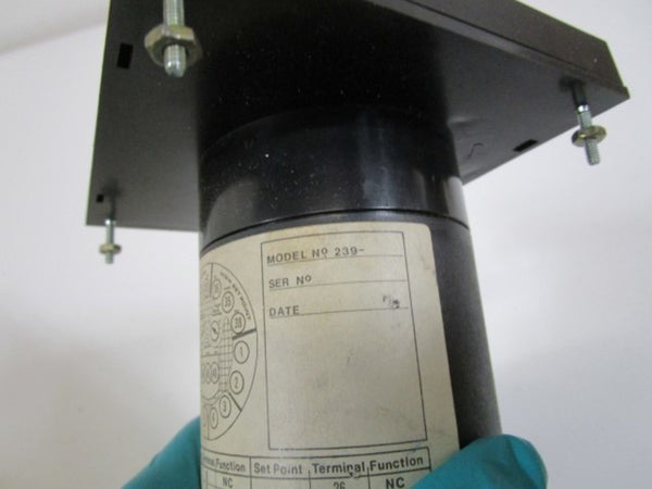CROMPTON METER RELAY 239-301A-D2RX-AC-S1 NSMP