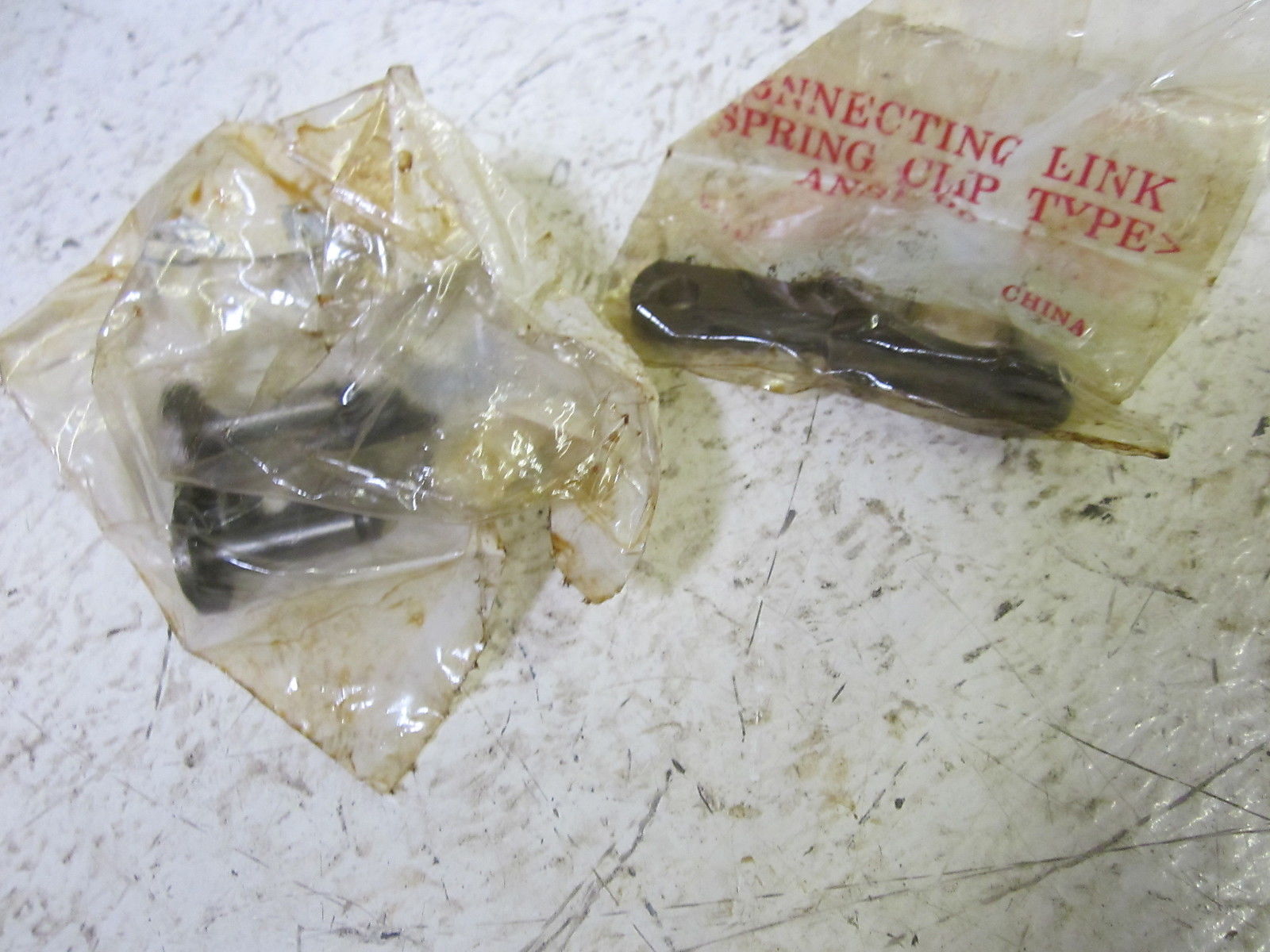 INDUSTRIAL MRO 00700100600000 ROLLER CHAIN * NEW IN FACTORY BAG *