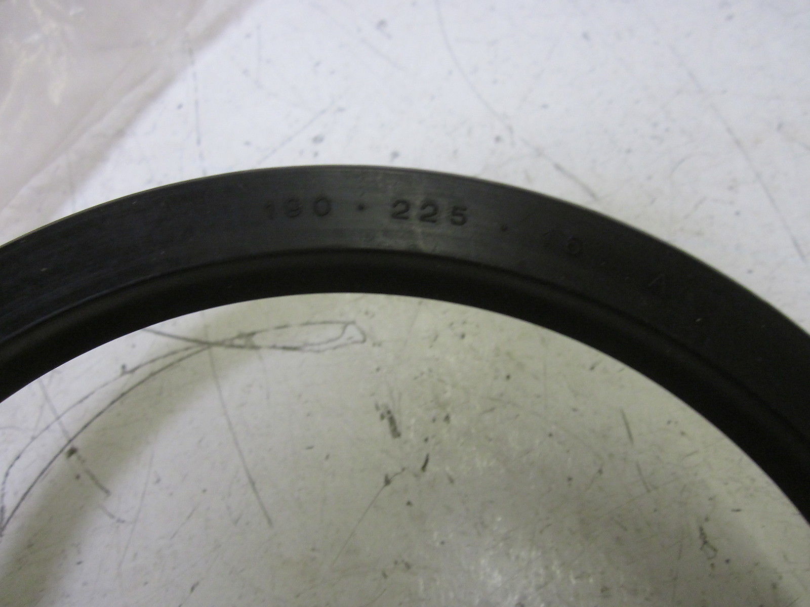 INDUSTRIAL MRO 0161801875 SHAFT SEAL * NEW IN A BAG *