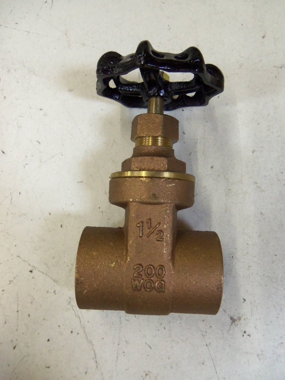 1 1/2" 200 WOG BRASS VALVE  *USED*