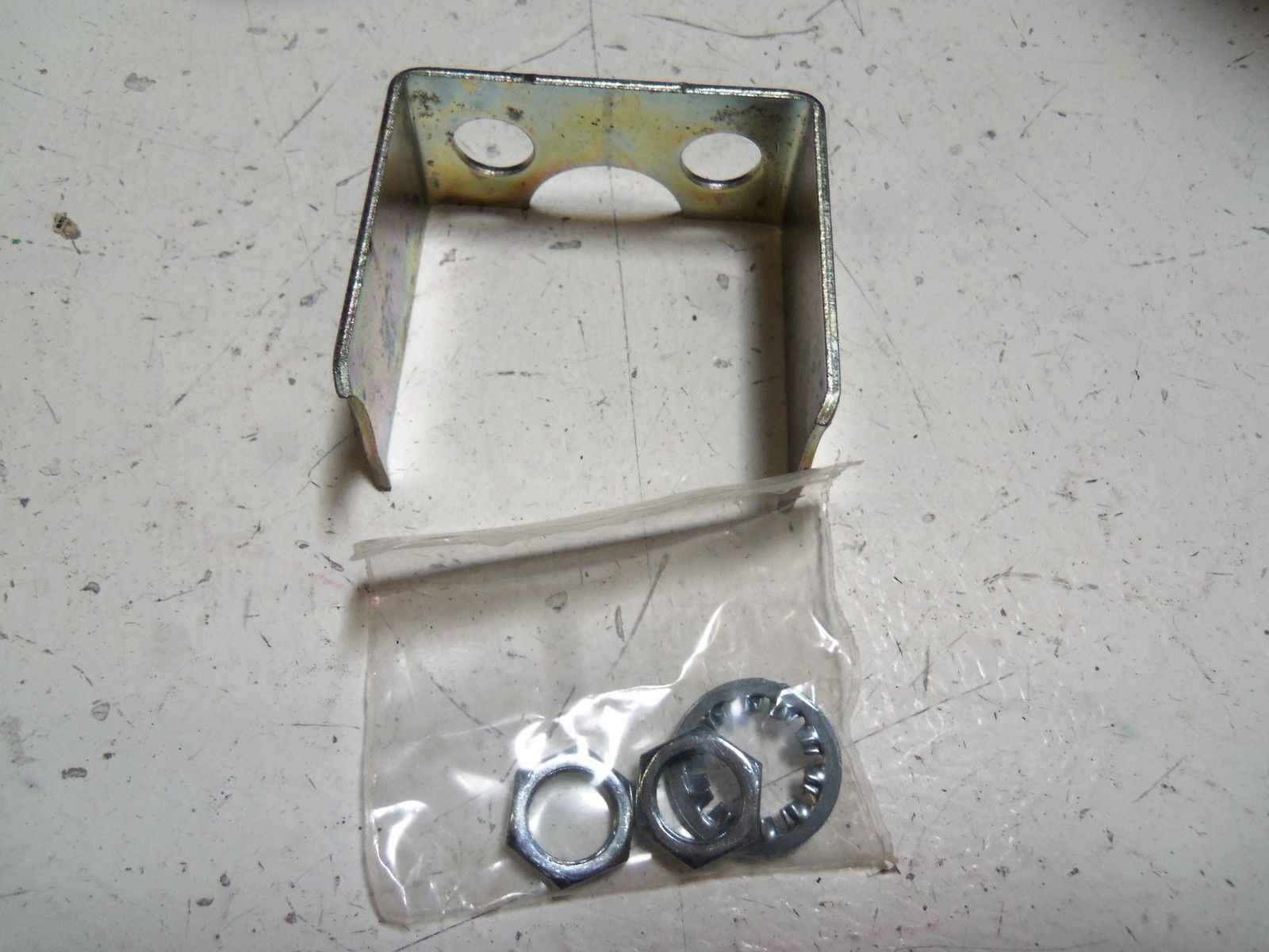 INDUSTRIAL MRO 7MT320RP2 AIR PRESSURE GAUGE 0-150 PSI *NEW IN BOX*