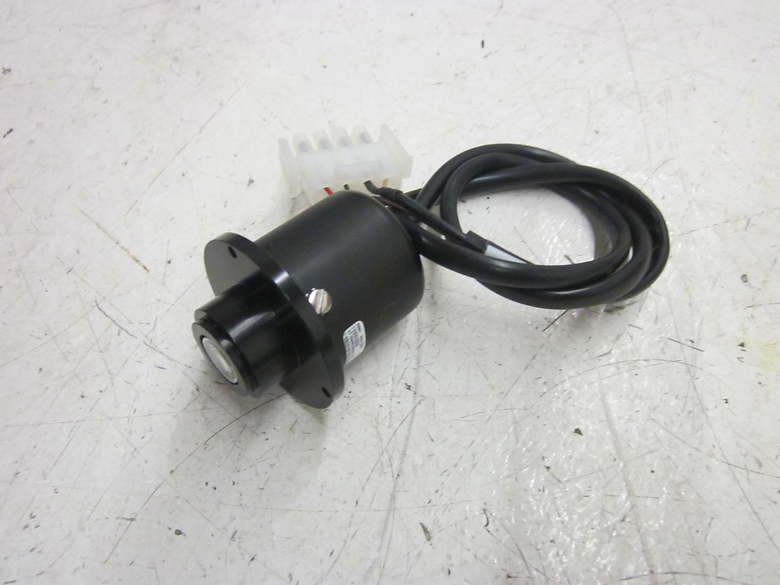 INDUSTRIAL MRO 8884 ENCODER *NEW NO BOX*