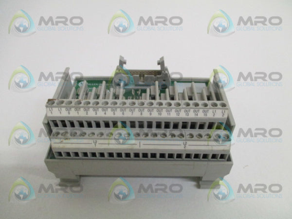 ALLEN BRADLEY 1492-IFM20F-F-2 SER. A INTERFACE MODULE  UNMP