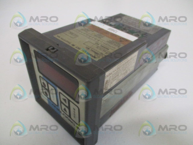 ANALOGIC MONITROLLER I AN25C03-1-R-R-1-P-X-X-X-X-X DIGITAL PANEL METER UNMP