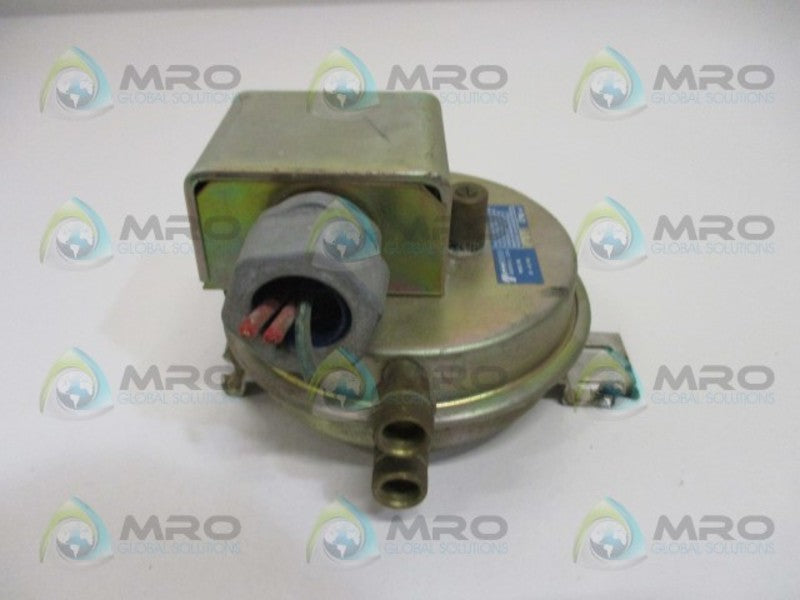 ANTUNES CONTROLS SML 8221212022 AIR PRESSURE SWITCH .05"-9" WC UNMP