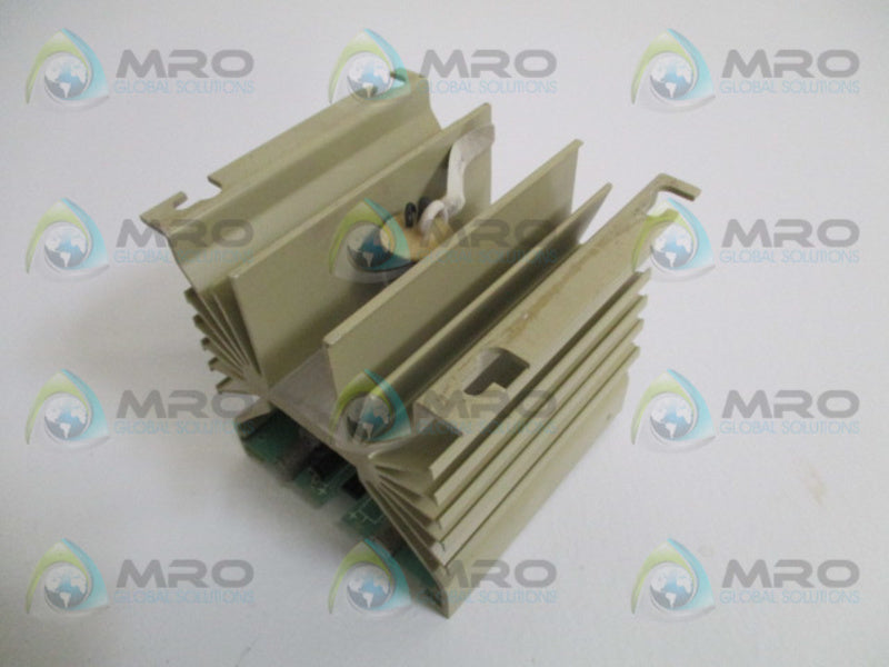 BARBER-COLMAN CB11-01240-031-1-00 SOLID STATE CONTACTOR 240V UNMP