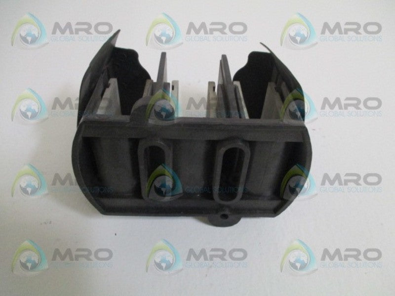 BURNDY 3TB-500 DISTRIBUTION BLOCK UNMP