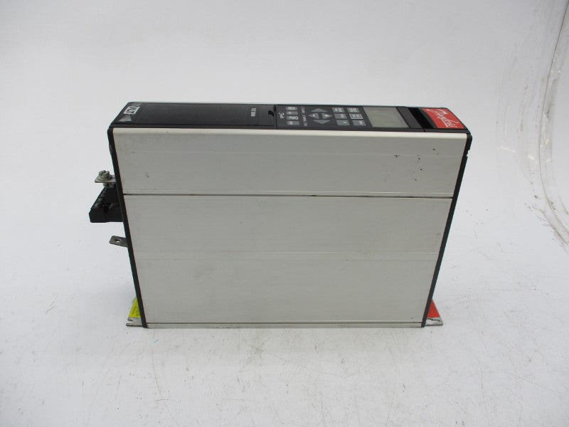 DANFOSS VLT5005PT5B20SBR3D0F00A00C0 175Z0056 380-500V 7.0-6.0A UNMP