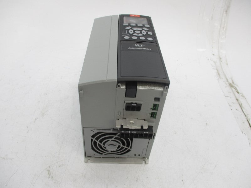 DANFOSS 131B0051 FC-302P5K5T5E20H1BXXXXSXXXXAXBXCXXXXDX 380-500V 11.7/9.9A NSMP
