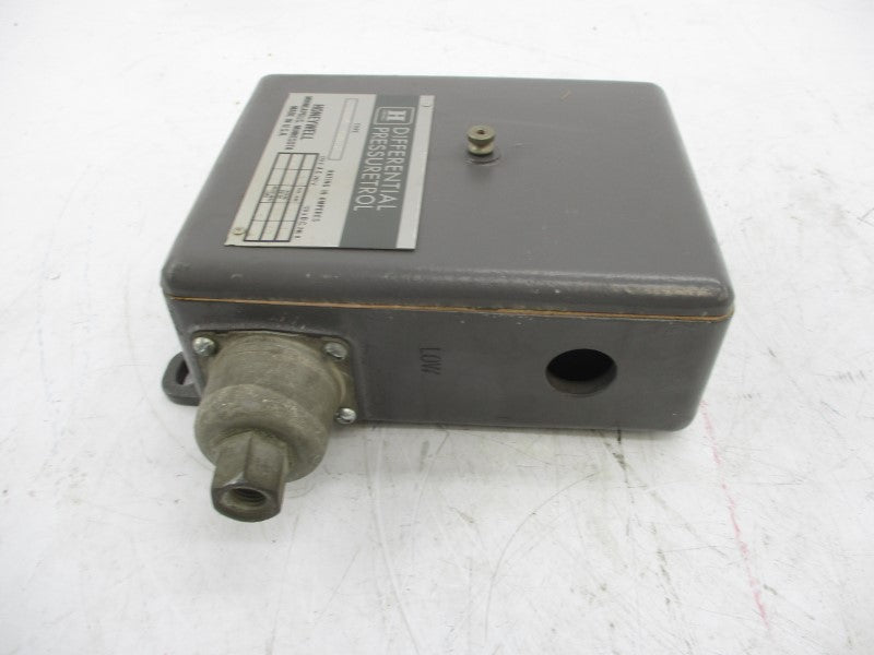 HONEYWELL P506A 1046 2 240VAC UNMP