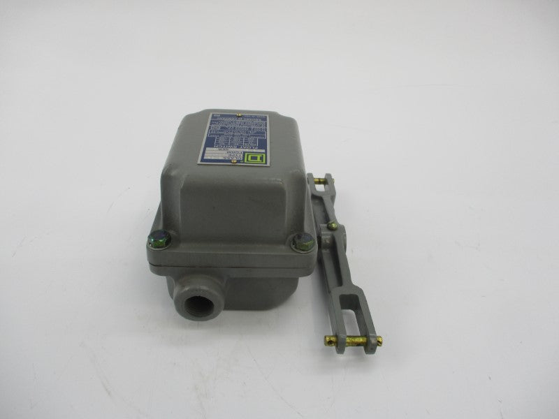 SQUARE D 9035DR-11 SER. B 230V NSNP