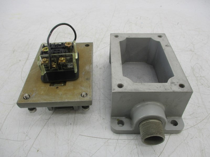 ALLEN BRADLEY 800H-2HA7 SER. N 600VAC UNMP