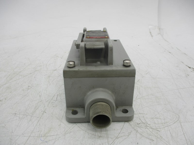 ALLEN BRADLEY 800H-2HA7 SER. N 600VAC UNMP