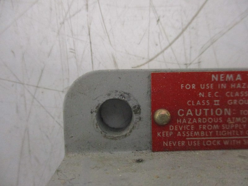 ALLEN BRADLEY 800H-2HA7 SER. N 600VAC UNMP