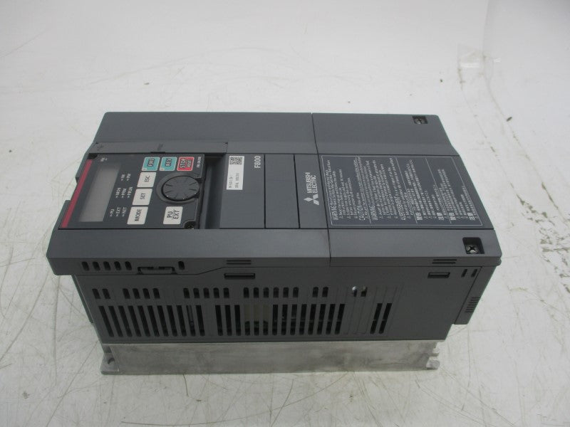MITSUBISHI FR-F820-5.5K-1 200-240-VAC 28.5A NSMP