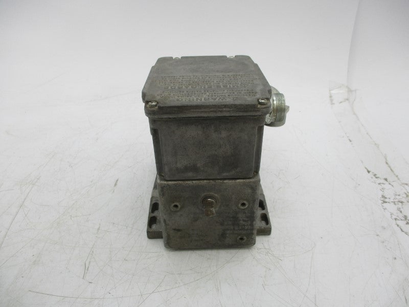 HONEYWELL M7285Q1016 120V UNMP
