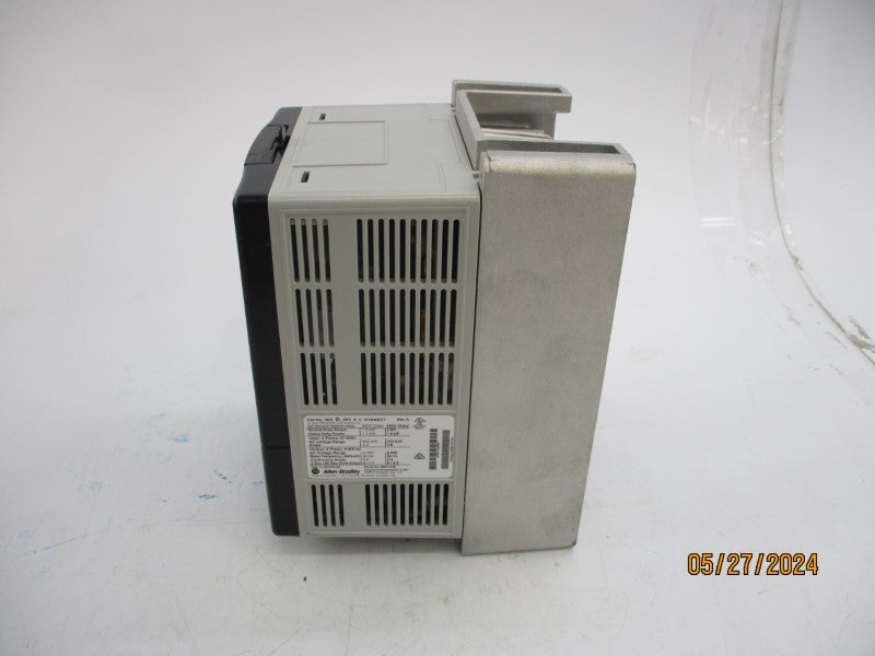 ALLEN BRADLEY 20AD3P4A0NYNANC1 SER. A 432-528VAC 3.8A F/W 5.001 NSMP