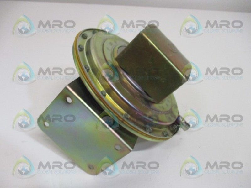 DWYER 1640-0 FLOATING CONTACT NULL SWITCH UNMP