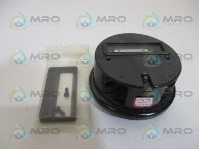 DWYER 5003C PRESSURE GAUGE 0-3" WC NSMP