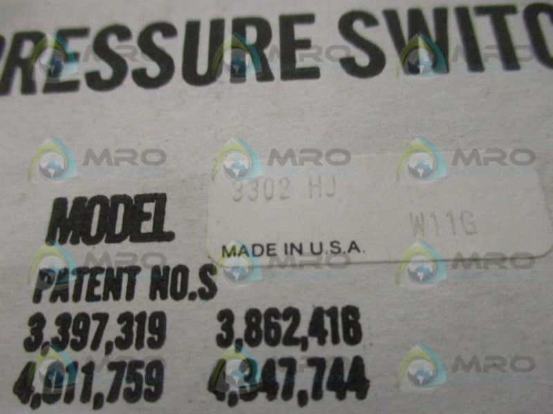 DWYER PHOTOHELIC 3302 PRESSURE SWITCH 1-1 IN. OF WATER NSMP