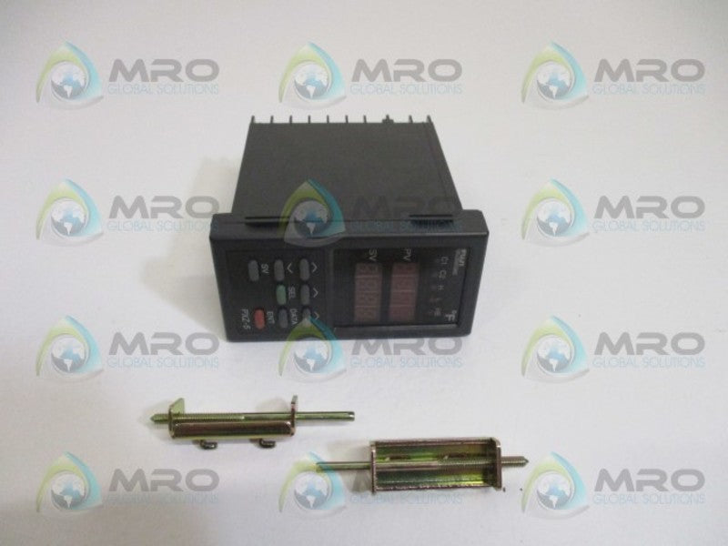 FUJI ELECTRIC PXZ5RCY1-5VC26-D TEMPERATURE CONTROLLER NSMP