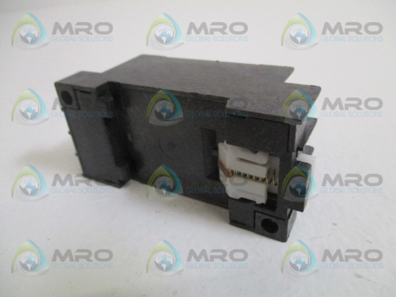 FUJI ELECTRIC TP58X RELAY SOCKET BASE UNMP