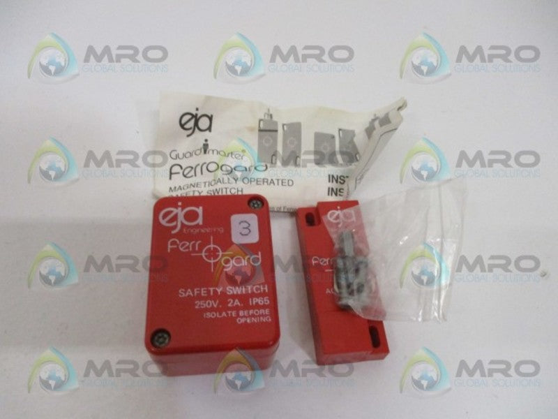 GUARDMASTER FERROGARD FRS-3 02003 MAGNETIC DOOR SWITCH NSMP