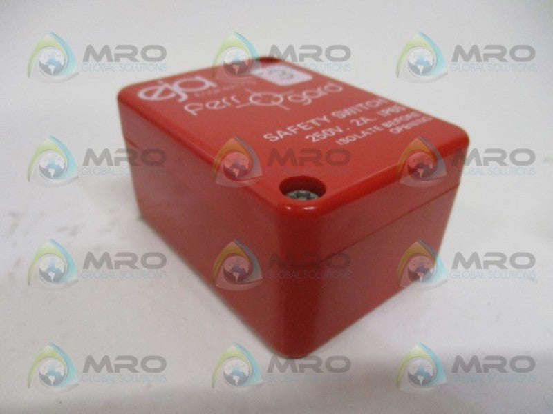 GUARDMASTER FERROGARD FRS-3 02003 MAGNETIC DOOR SWITCH NSMP