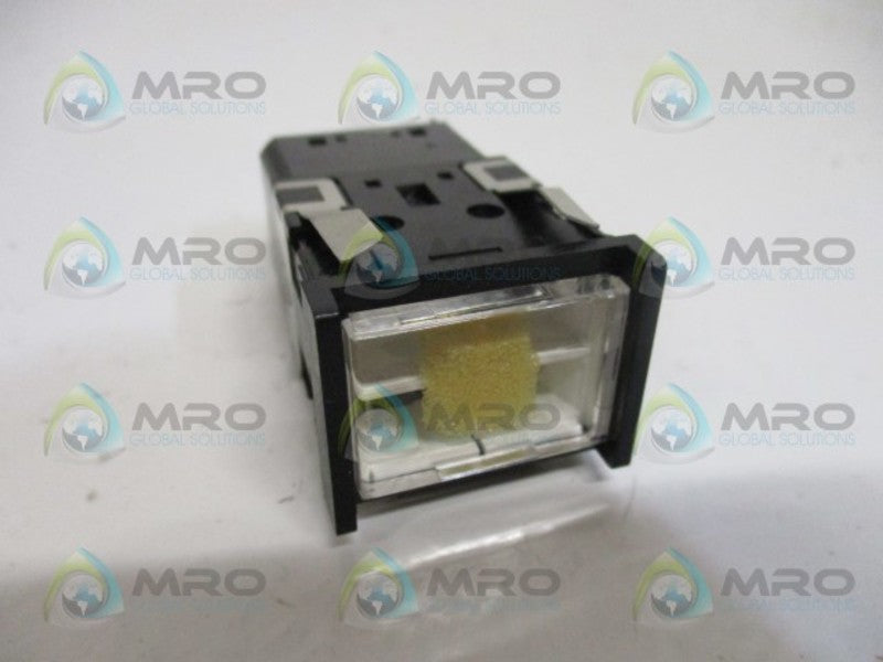 IDEC MCM23D-A20RB CLEAR PUSHBUTTON  NSMP