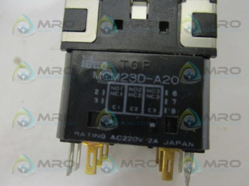 IDEC MCM23D-A20RB CLEAR PUSHBUTTON  NSMP