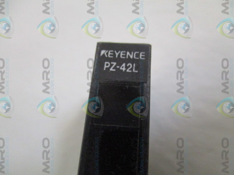 KEYENCE PZ-42L (2.5M) PHOTOELECTRIC SENSOR AMPLIFIER NSMP
