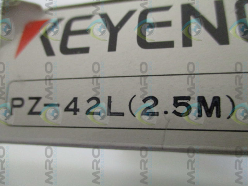 KEYENCE PZ-42L (2.5M) PHOTOELECTRIC SENSOR AMPLIFIER NSMP