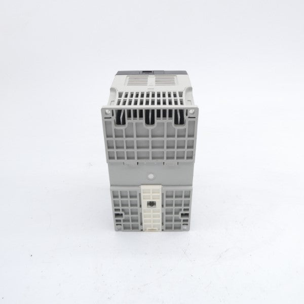 ALLEN BRADLEY 22D-E6P6N104 SER. A F/W 2.01 460-600V 8.3A UNMP