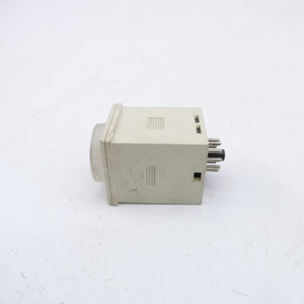 ALLEN BRADLEY 700-HR52TA17 SER. B 100-240VAC 5A 0-60S NSNP