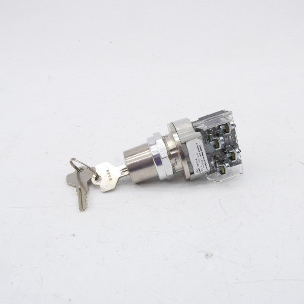 ALLEN BRADLEY 800T-H3106A SER. T (WH) NSMP