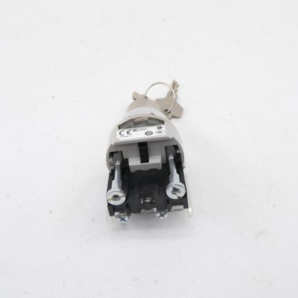 ALLEN BRADLEY 800T-H3106A SER. T (WH) NSMP