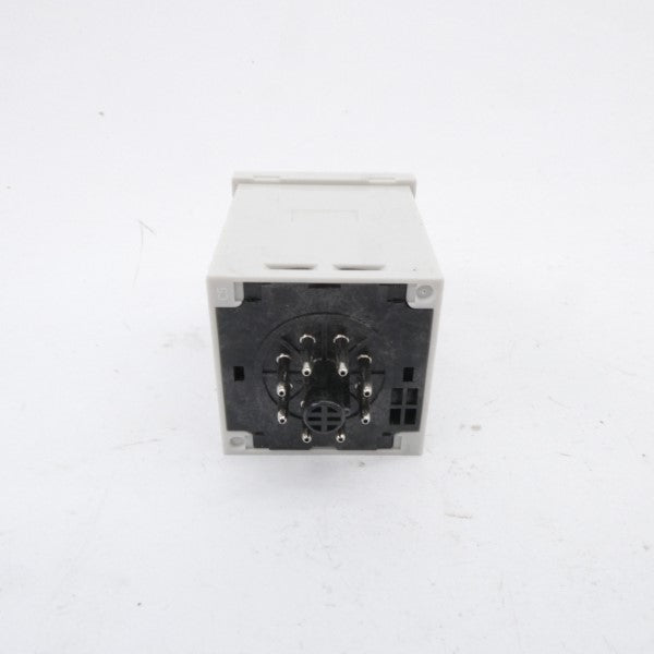 ALLEN BRADLEY 700-HRM12TA17 SER. D 120VAC 5A 0-1.2MIN NSNP