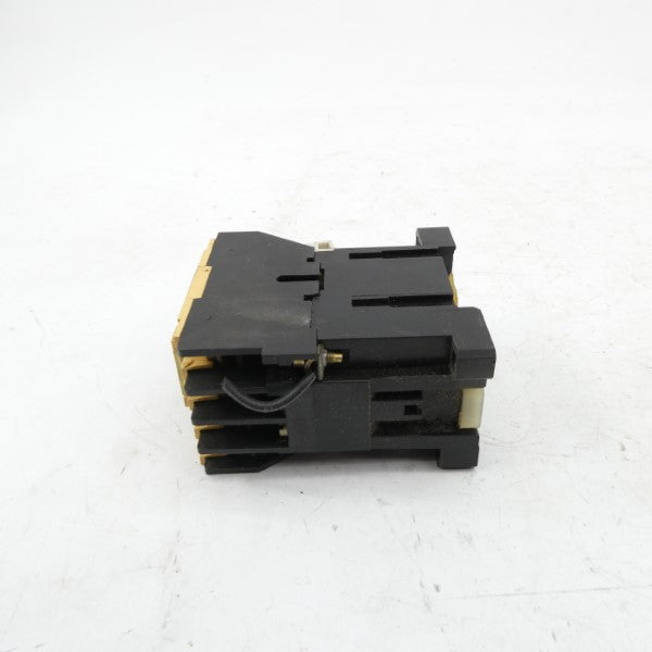 ALLEN BRADLEY 100-A09ND3 SER. B 110/120V 9A (YELLOW) UNMP
