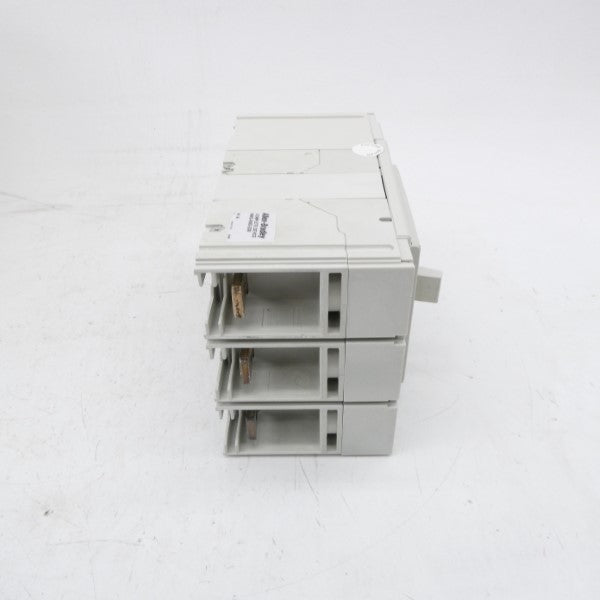 ALLEN BRADLEY 140G-K6I3-D30 SER. A 600V 300A NSMP
