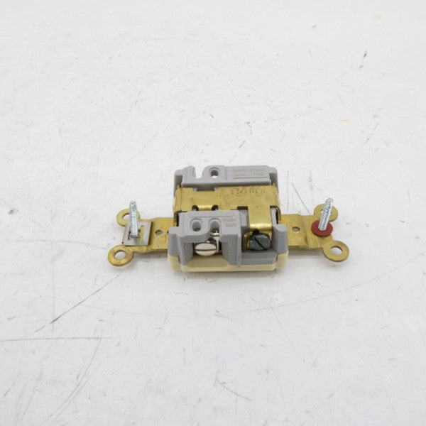 HUBBELL HBL5261I 125V 15A NSMP