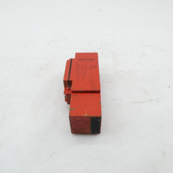 TELEMECANIQUE XCS-A703 240V 3A UNMP