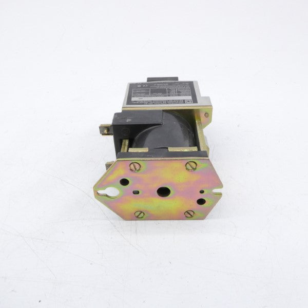 SQUARE D 8501XDO40 SER. A 110/120V NSNP