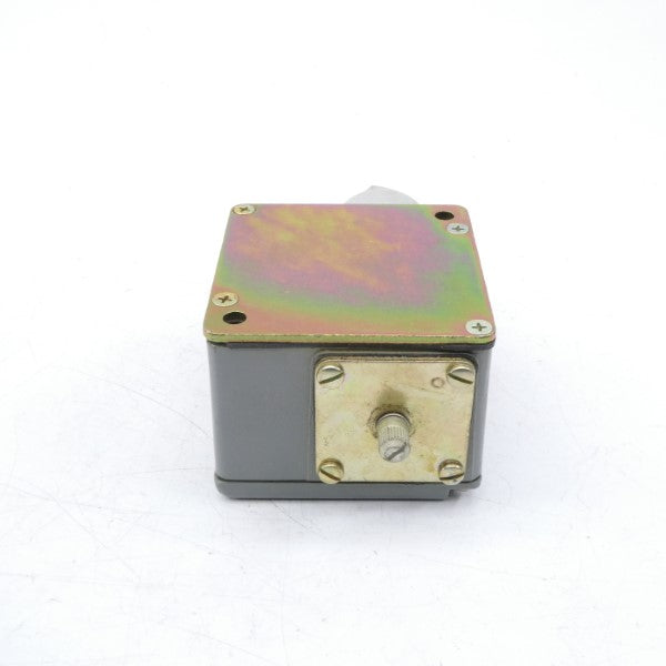 SQUARE D 9012ACW-5 SER. B 600VAC 4-8PSI NSMP