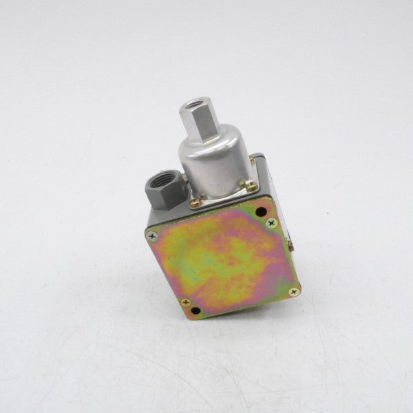 SQUARE D 9012ACW-5 SER. B 600V 5A NSNP