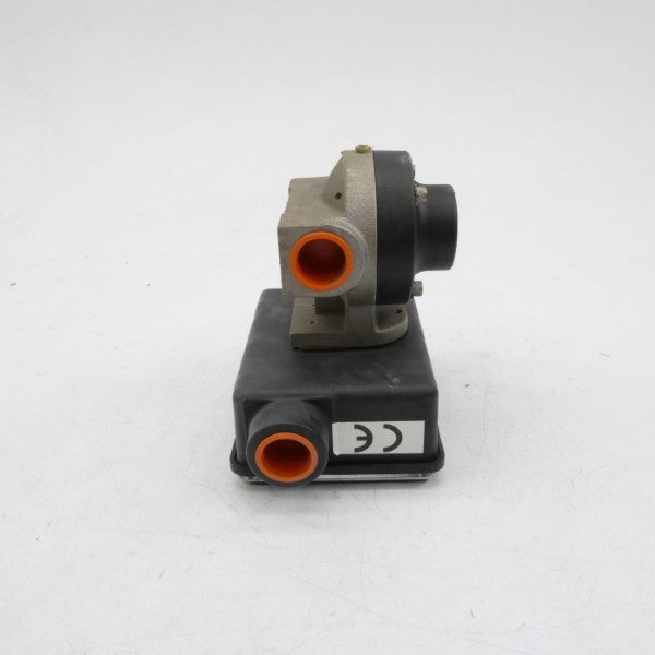 UNIVERSAL FLOW MONITORS SN-ASB6GM-6-915V.9-A1NR-1.5D 480VAC 15A NSNP