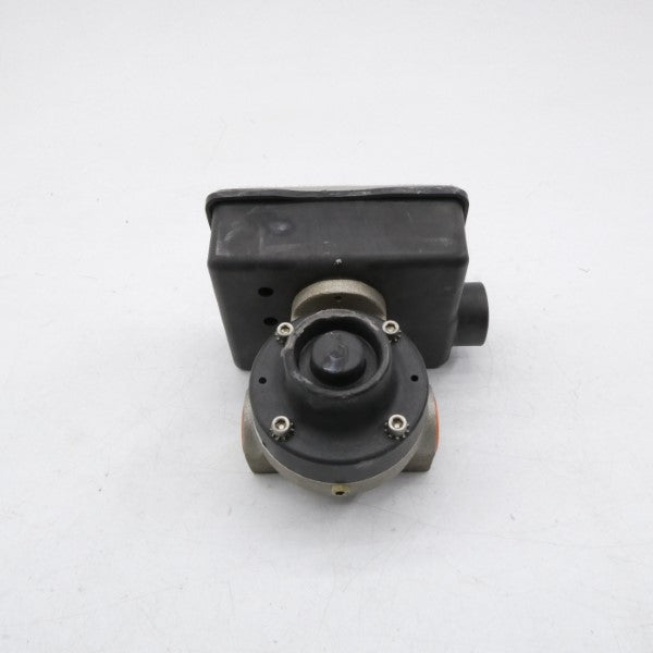 UNIVERSAL FLOW MONITORS SN-ASB6GM-6-915V.9-A1NR-1.5D 480VAC 15A NSNP