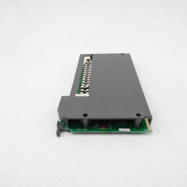 ALLEN BRADLEY 1771-OD16 SER. A F/W A 120VAC (NO TERMINAL) NSNP