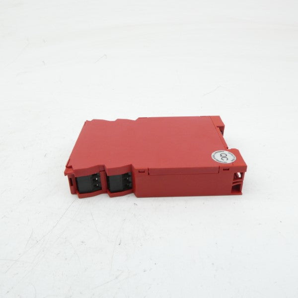 ALLEN BRADLEY 440R-N23114 SER. A 24VAC/DC (WH) NSMP